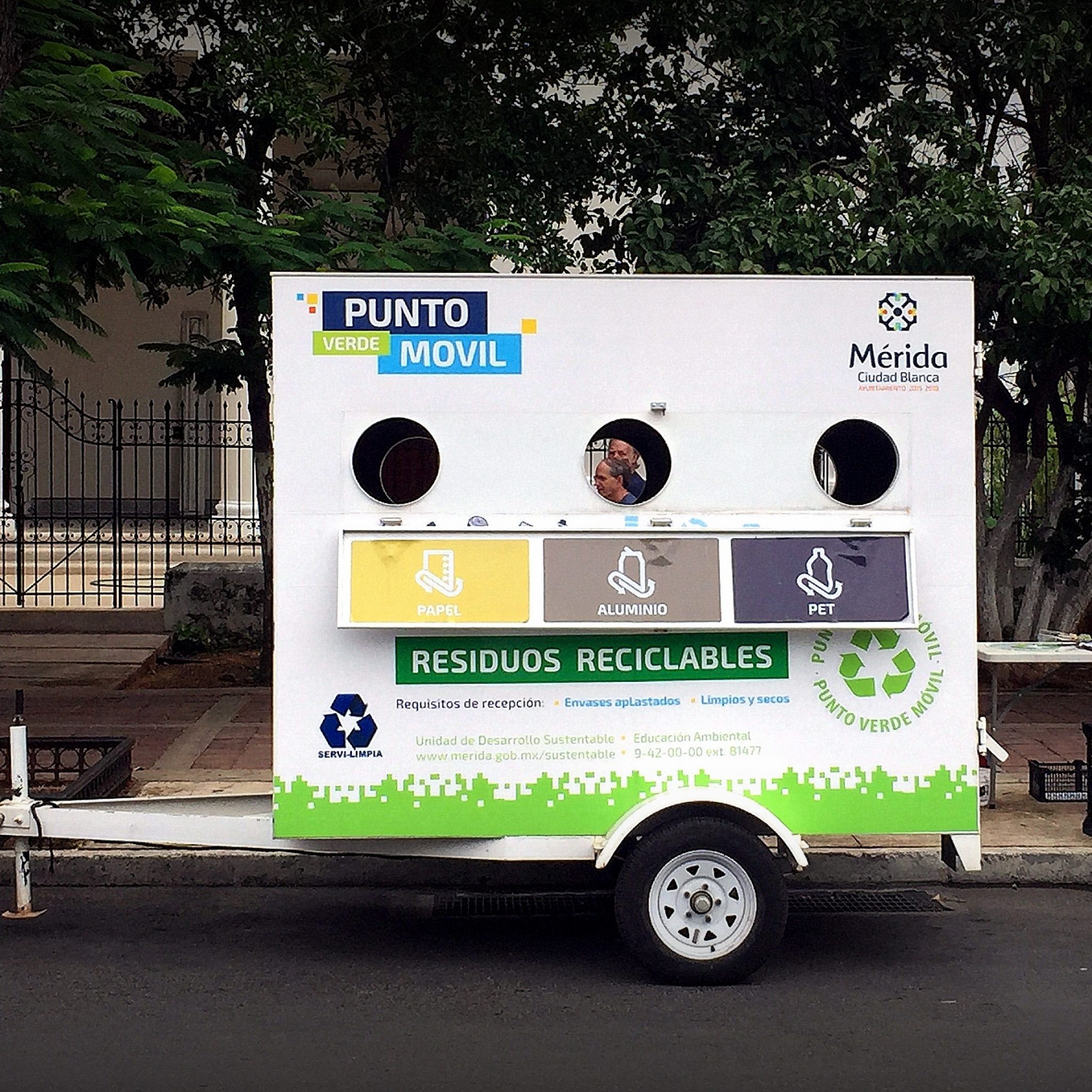 Punto Verde Movil — recycling on wheels.