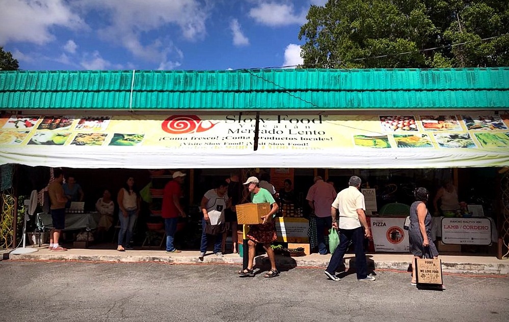 Slow Food Yucatán — the local branch of an international movement which promotes local food, preservation of regional culinary traditions and healthy eating.